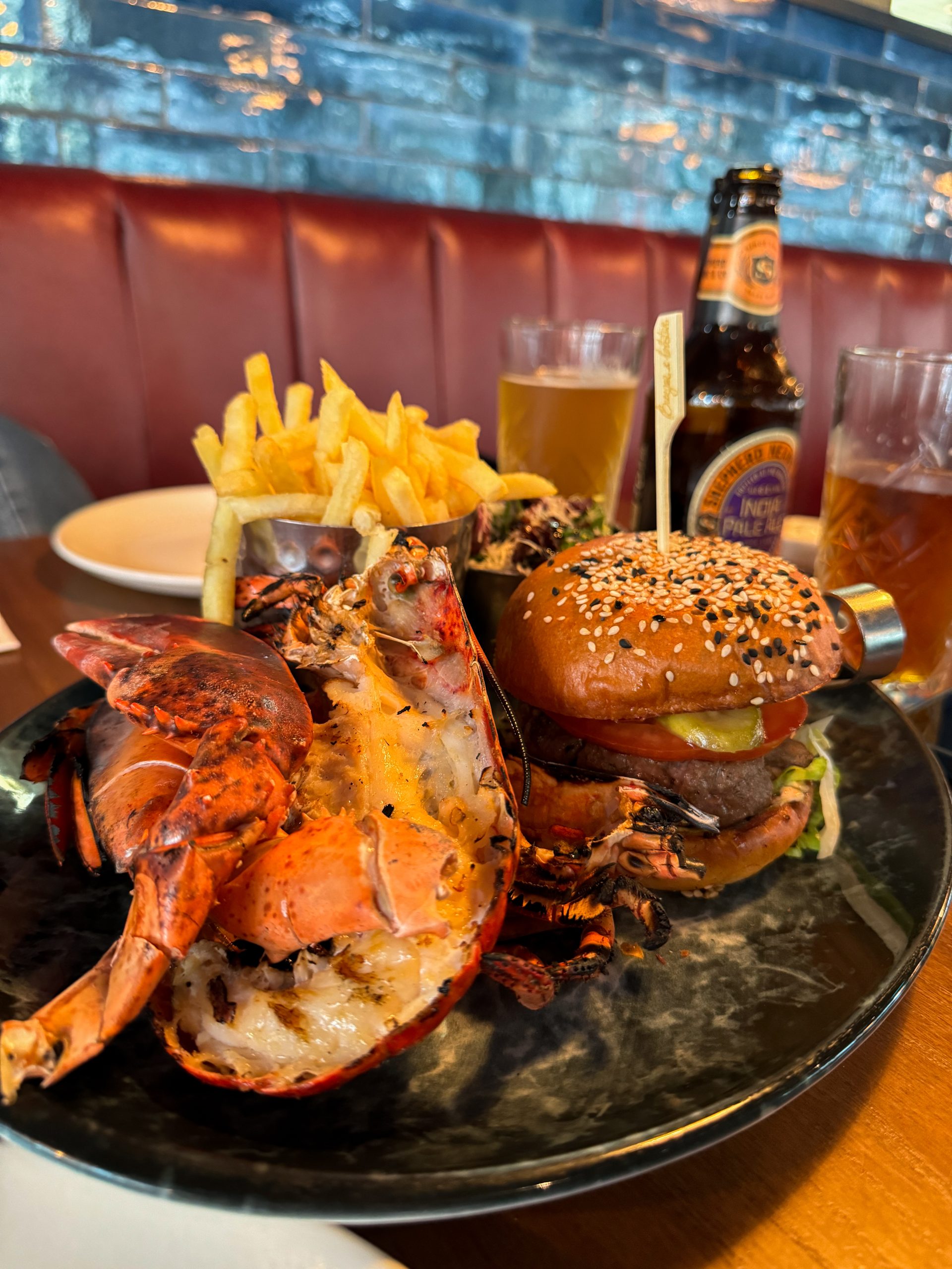 Burger και αστακός για φαγητό στο Λονδίνο
