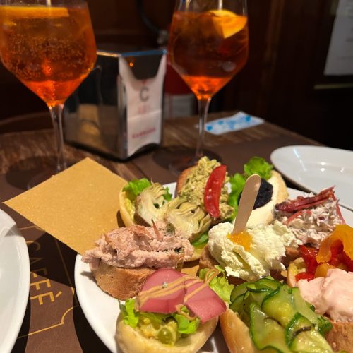 aperitivo-verona-italy απερολ και μεζεδάκια στη Βερόνα