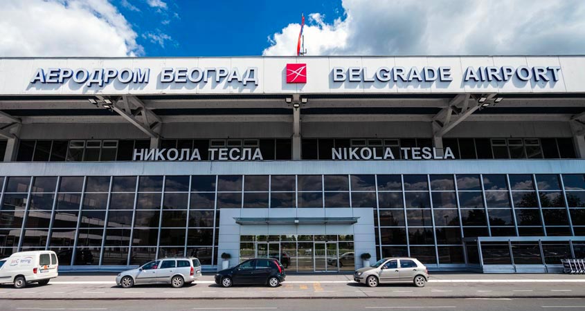 το αεροδρόμιο στο Βελιγράδι απ' έξω