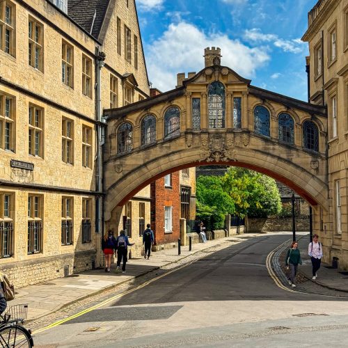 sighs-bridge-oxford η γέφυρα των στεναγμών στην Οξφόρδη