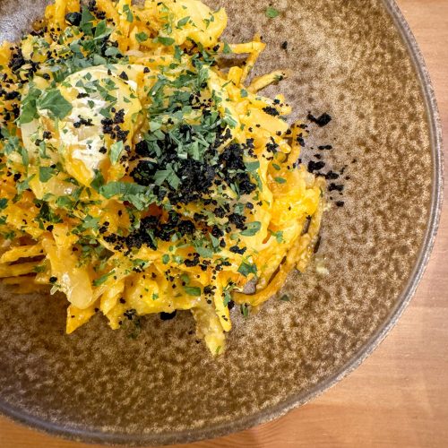 BACALHAU-À-BRÁS παραδοσιακό πιάτο της Λισαβόνας με μπακαλιάρο και πατάτες