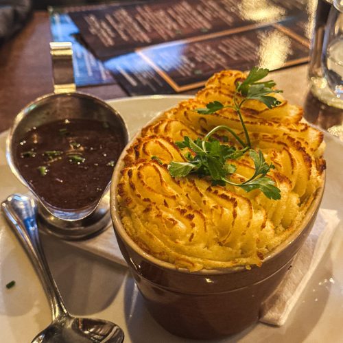 Shepherd's-Pie πίτα με αρνήσιο κιμά και πουρέ πατάτας